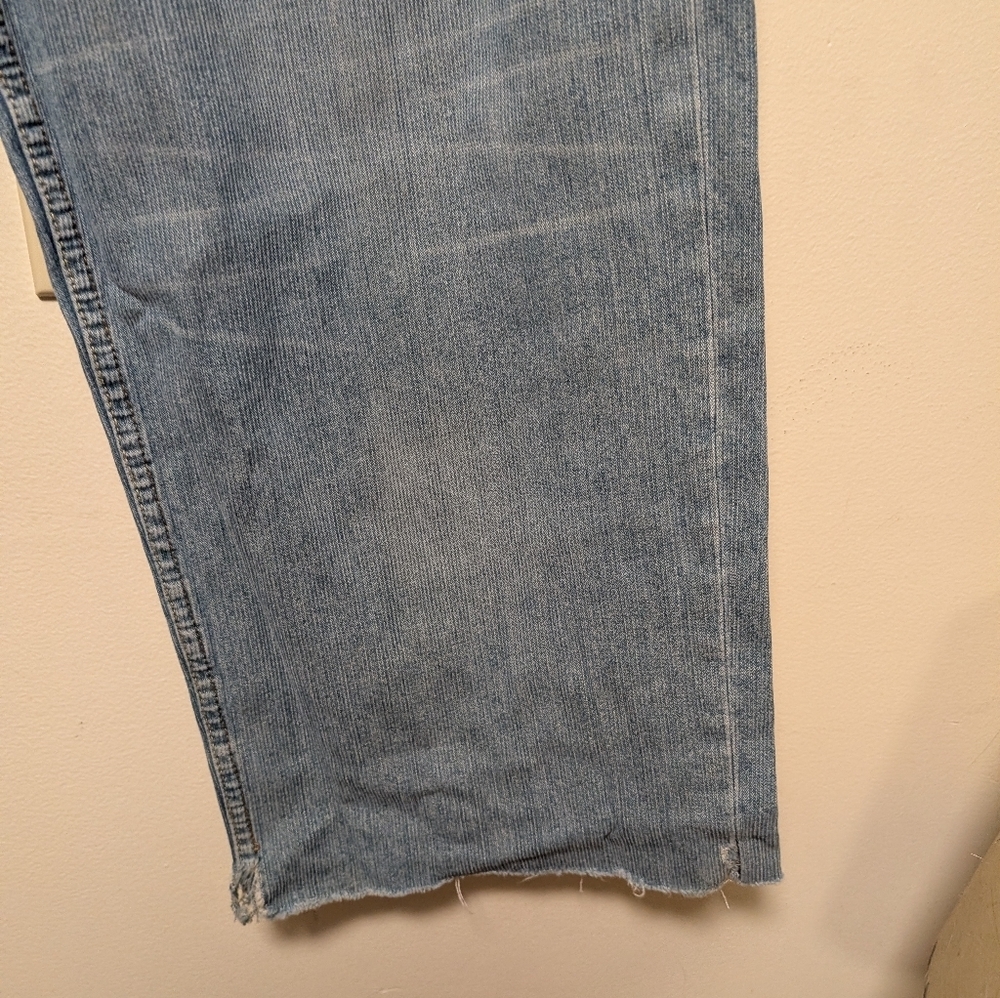 Pepe Jeans London Light Wash Relaxed Fit Denim Raw Hem Size 44 - Picture 8 of 16